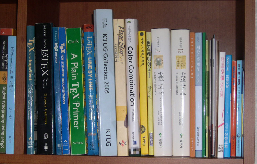books_home2.jpg